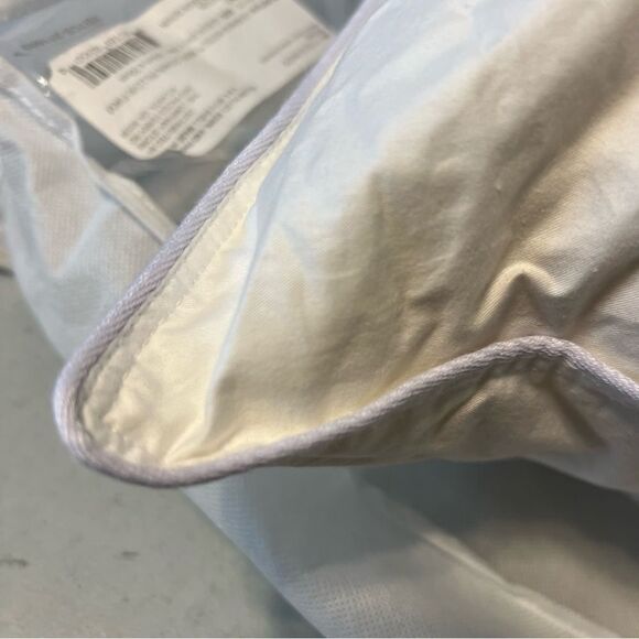 New The Company Store Legends Hotel Best Down Queen Pillow 75% Down Firm Density - Picture 6 of 14